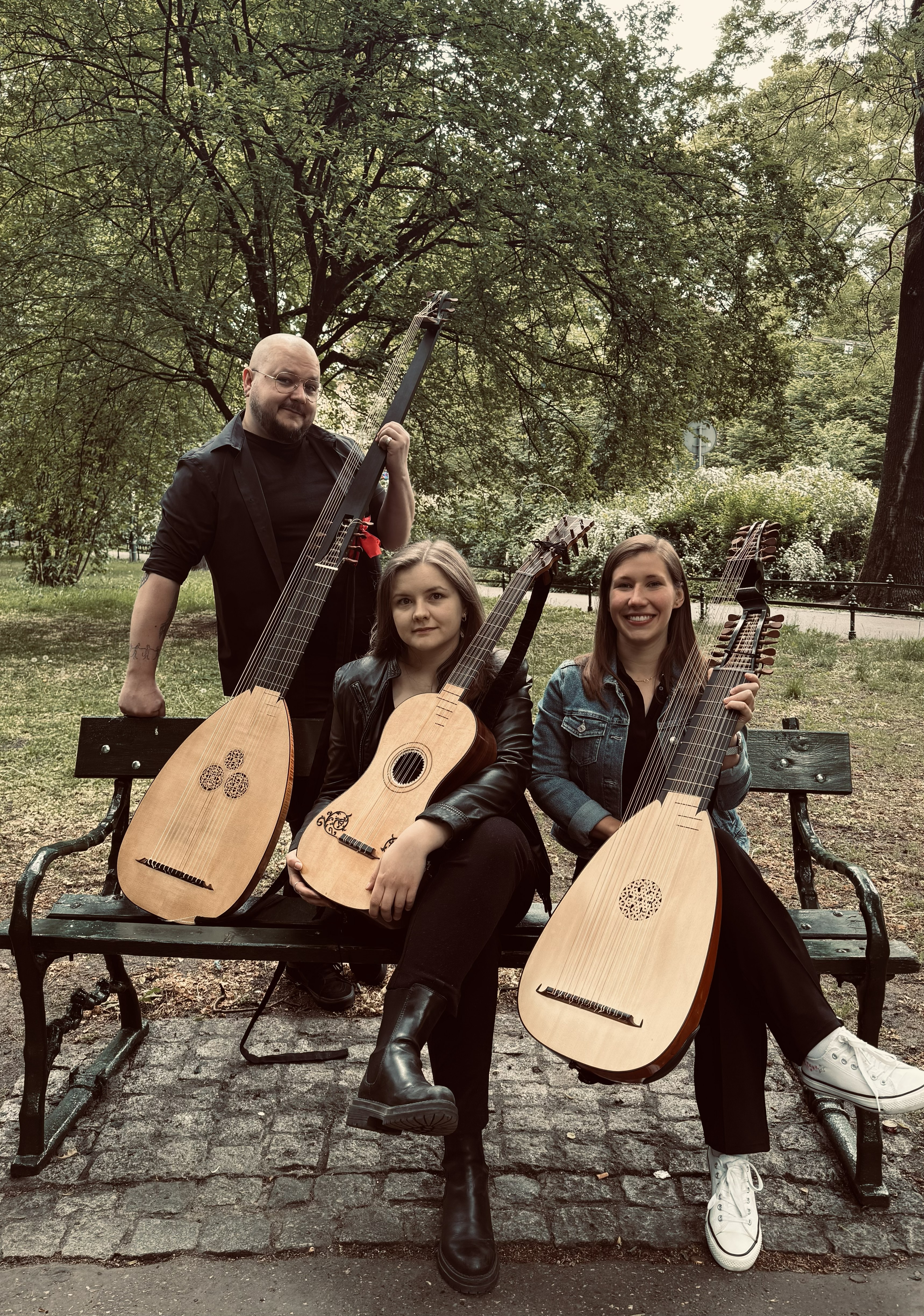 Lucky Lutes Consort z instrumentami dawnymi